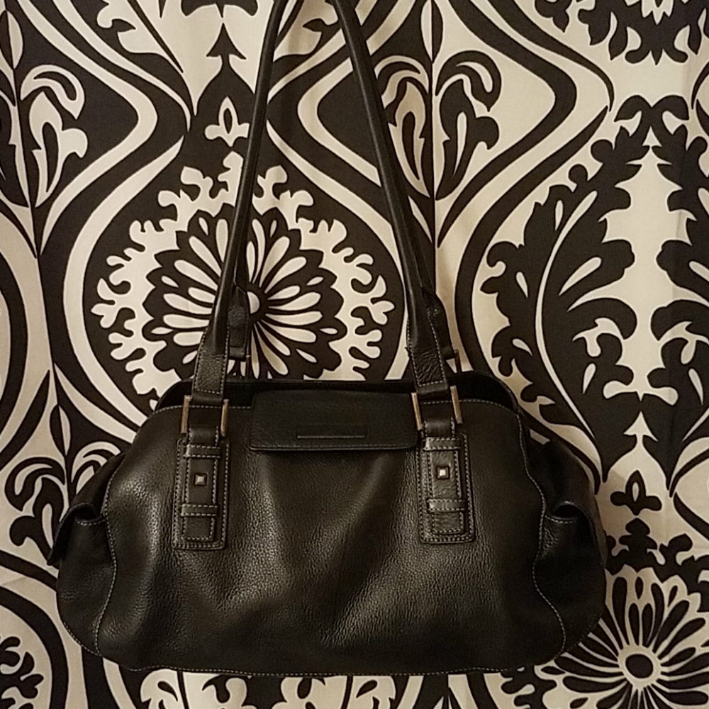 Ellen Tracy black leather bag